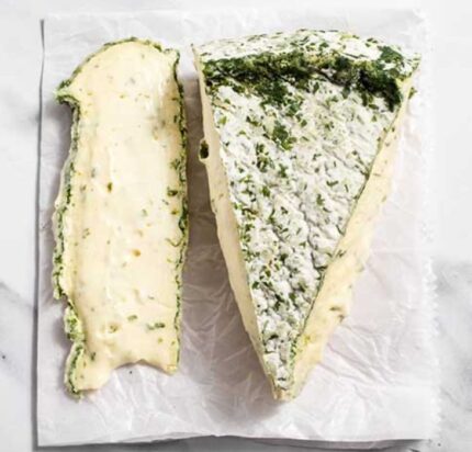 Сыр бри с чесноком и зеленью